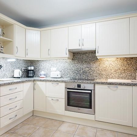 La Cartuja Del Golf Apartment เอสเตโปนา ภายนอก รูปภาพ