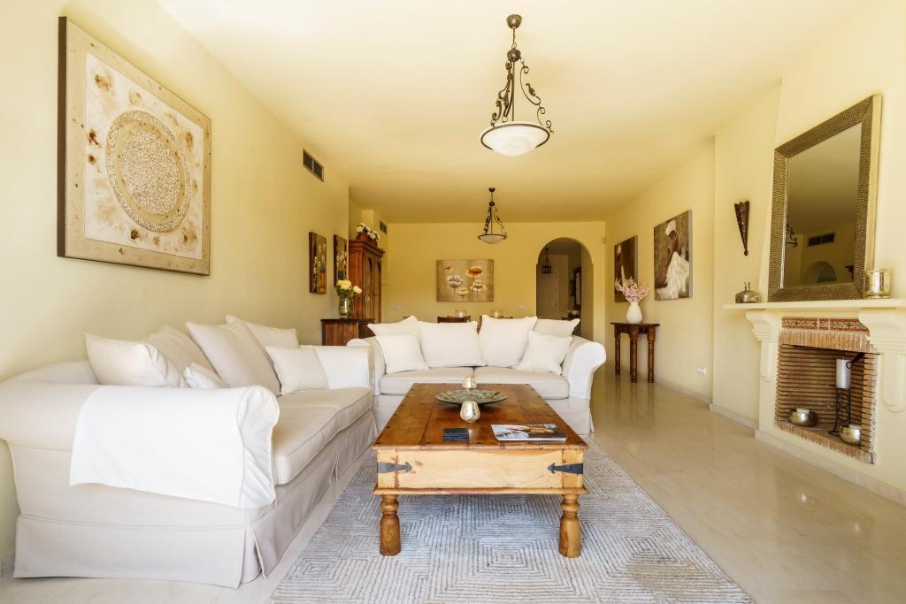 La Cartuja Del Golf Apartment เอสเตโปนา ภายนอก รูปภาพ